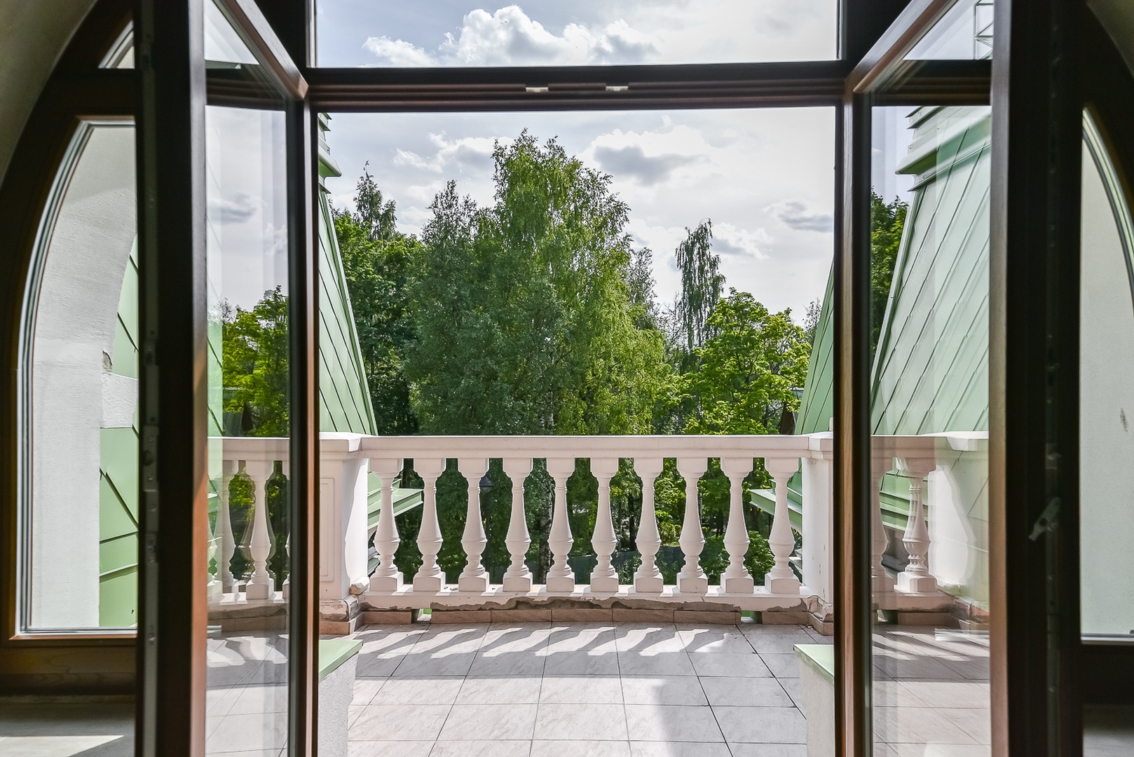 Del' Arte. Резиденция с террасой, функциональной планировкой, камином и ванной с окном, pic-4